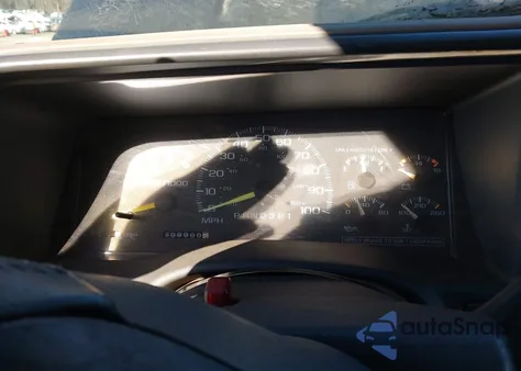 1997 Chevrolet Suburban 1500 from USA, damaged, VIN 3GNEC16R9VG156508